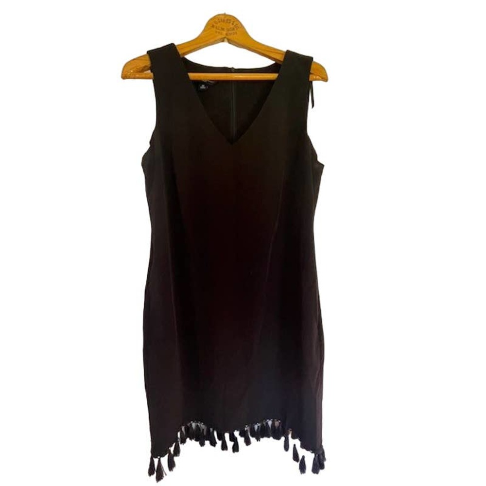 AGB Black Sleeveless V-Neck Dress w/ Tassel‎ Hem Size 10